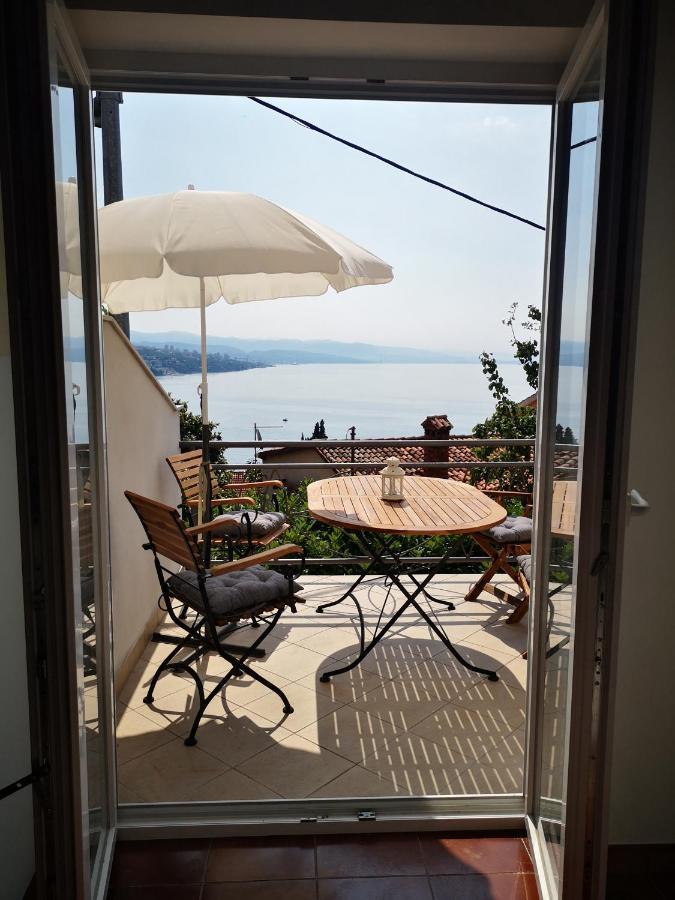 New Cosy With Private Parking Apartment Opatija