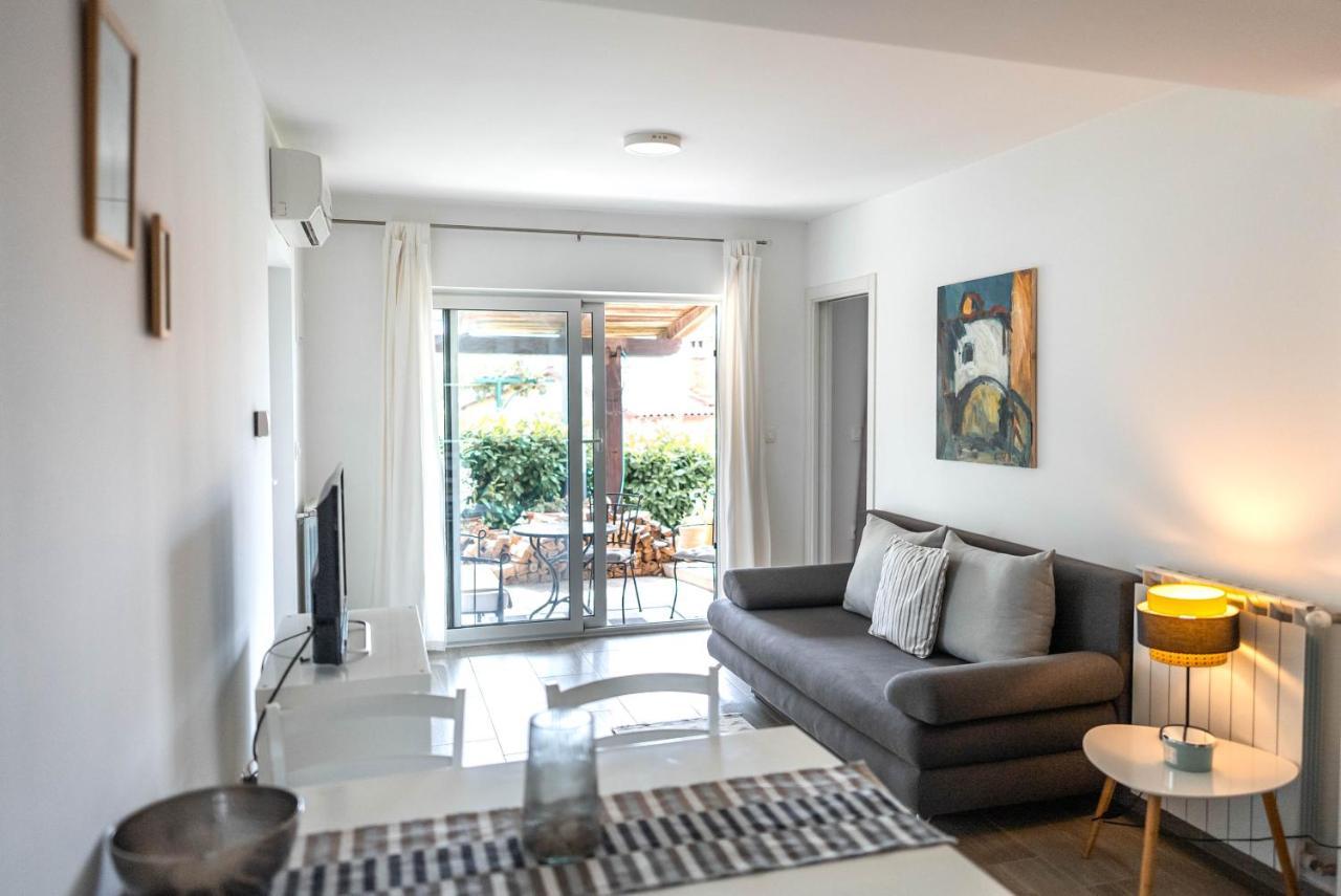 Apartment New Cosy With Private Parking *