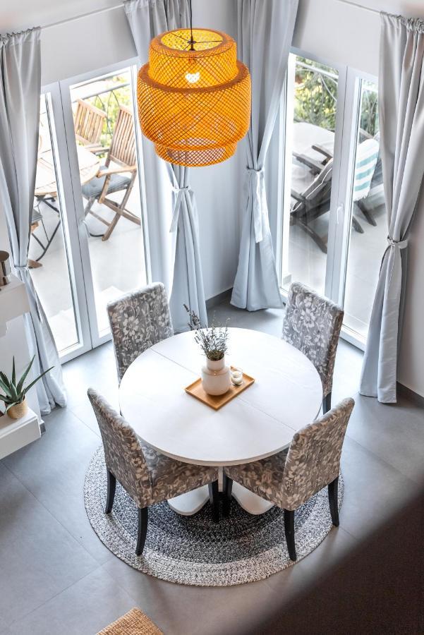 New Cosy With Private Parking Apartment Opatija