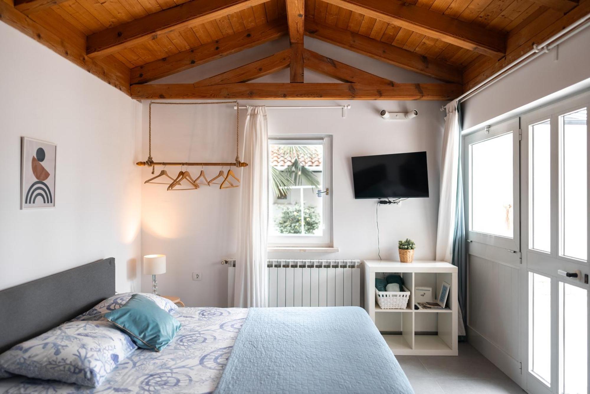 Apartment New Cosy With Private Parking *