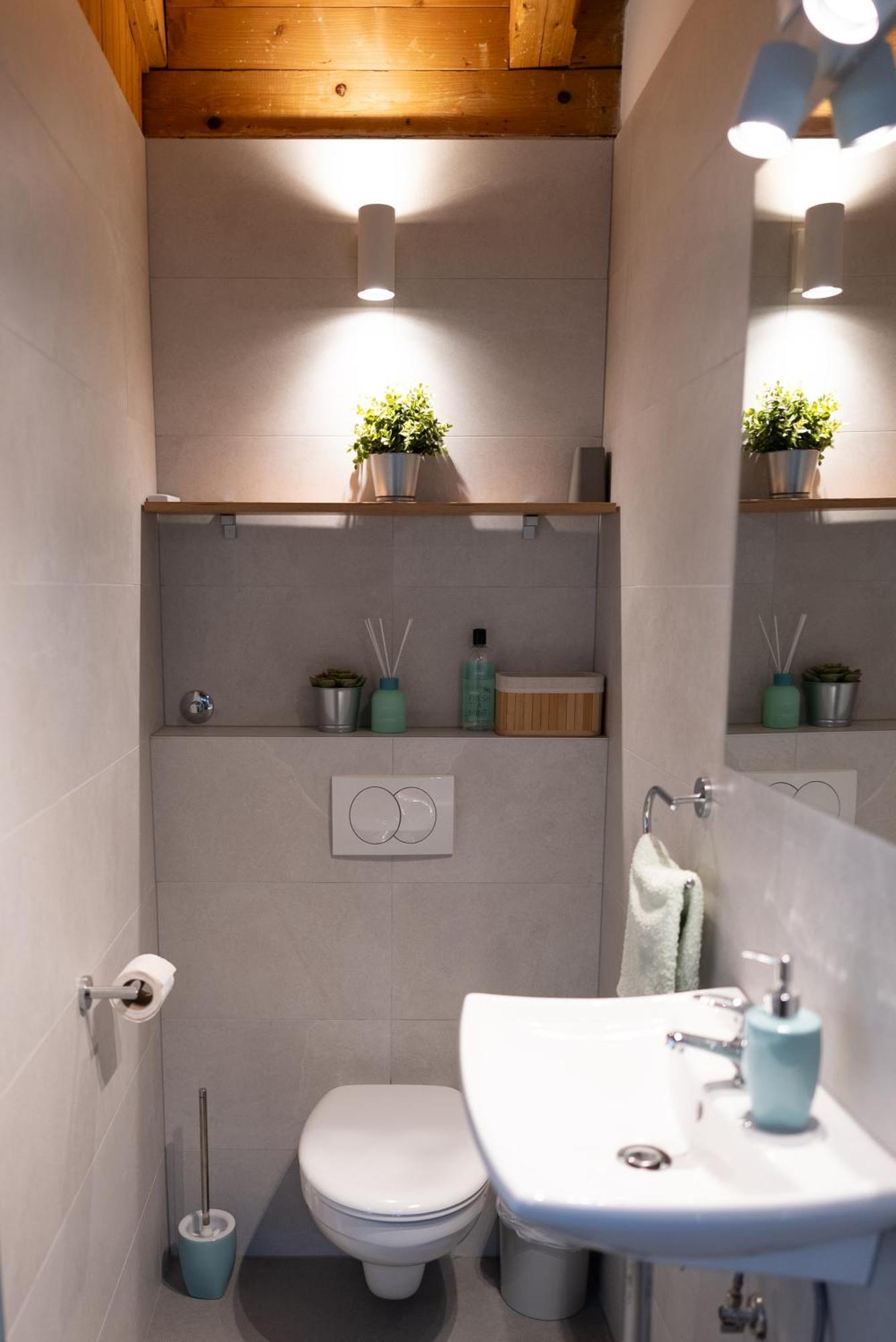 Apartment New Cosy With Private Parking