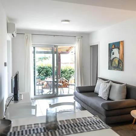 New Cosy Apartments With Private Parking Opatija Exterior photo
