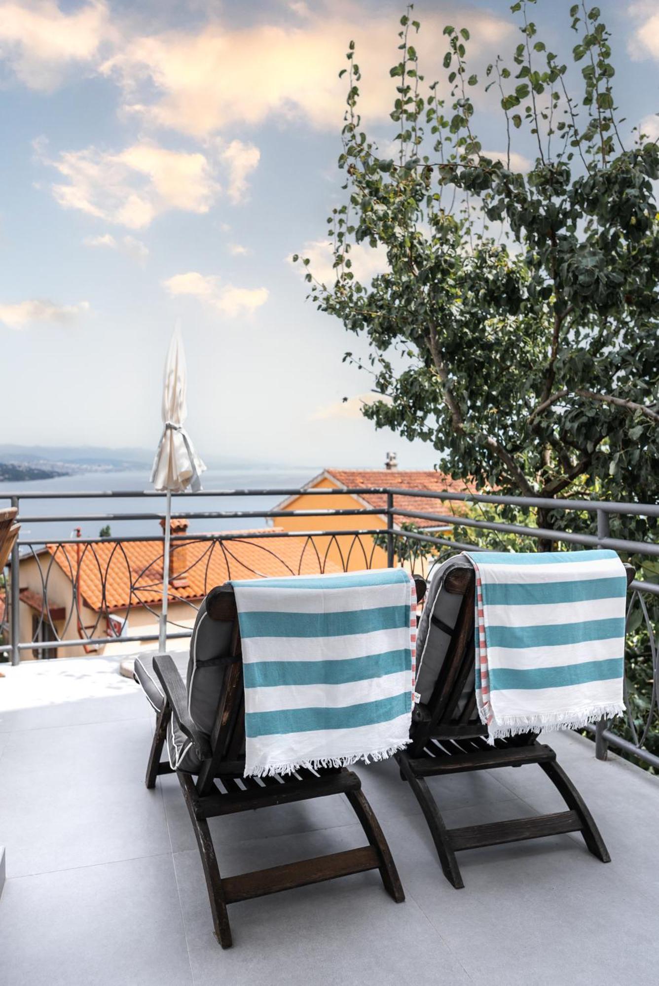 New Cosy With Private Parking Apartmán